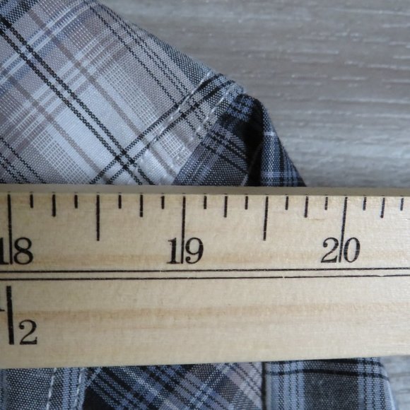 Dickies* Men's Short Sleeve Button Down Curved Hem Chest Pocket Shirt~Size Large - Picture 5 of 9